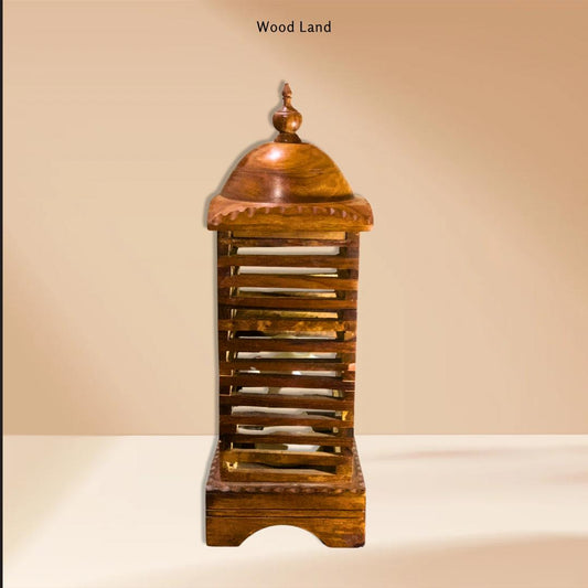 Grand Wooden Lamp